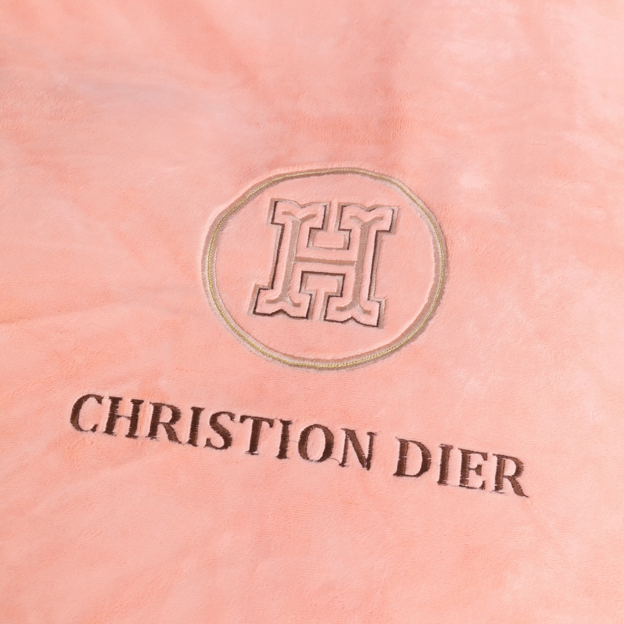 91家纺网 家纺一手货源 找家纺 优姿家纺 2025新款75D全光慕丝绒保暖四件套-摩登时代 摩登时代-粉玉