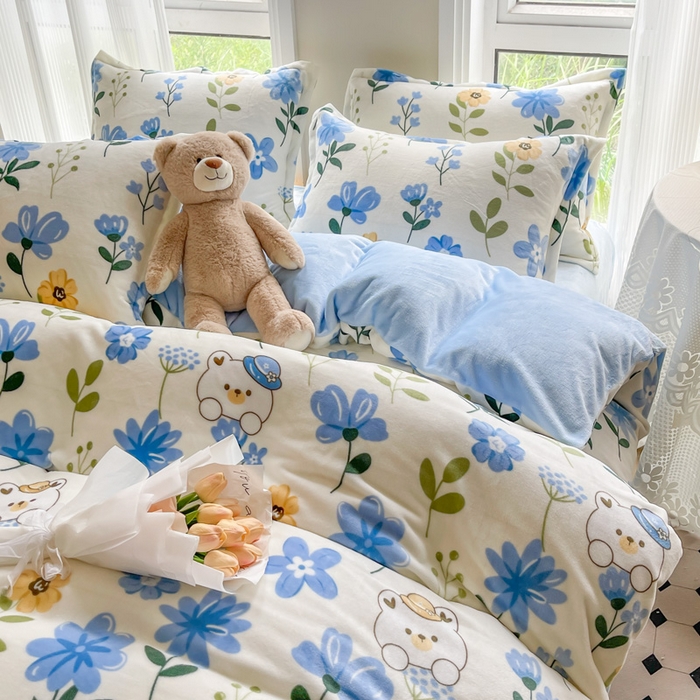 91家纺网 家纺一手货源 找家纺 宝薇 2025新款加厚保暖简约风小版印花牛奶绒四件套 蓝色心情