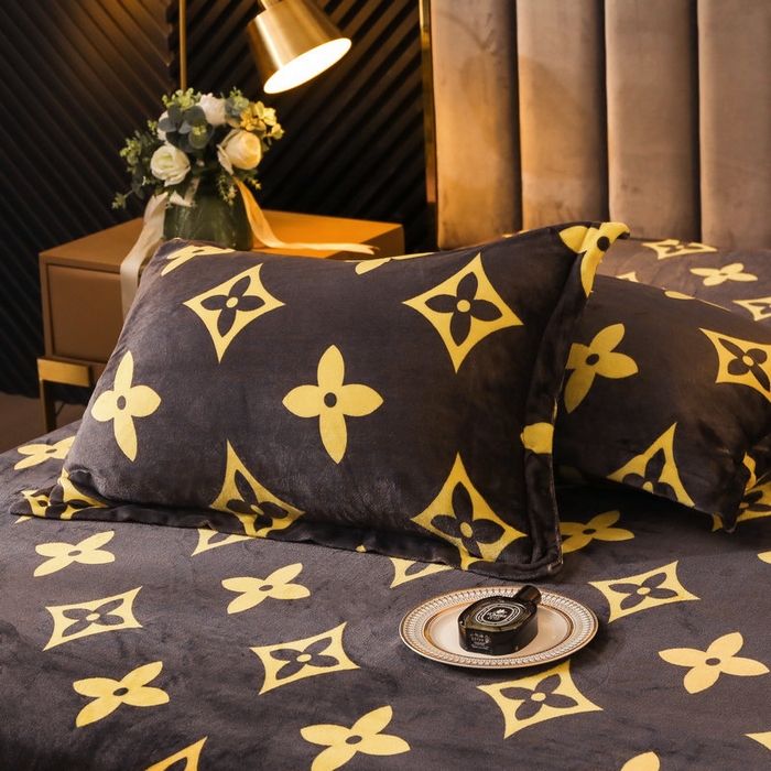 91家纺网 家纺一手货源 找家纺 宝薇 2025新款加厚保暖简约风小版印花牛奶绒四件套 大咖