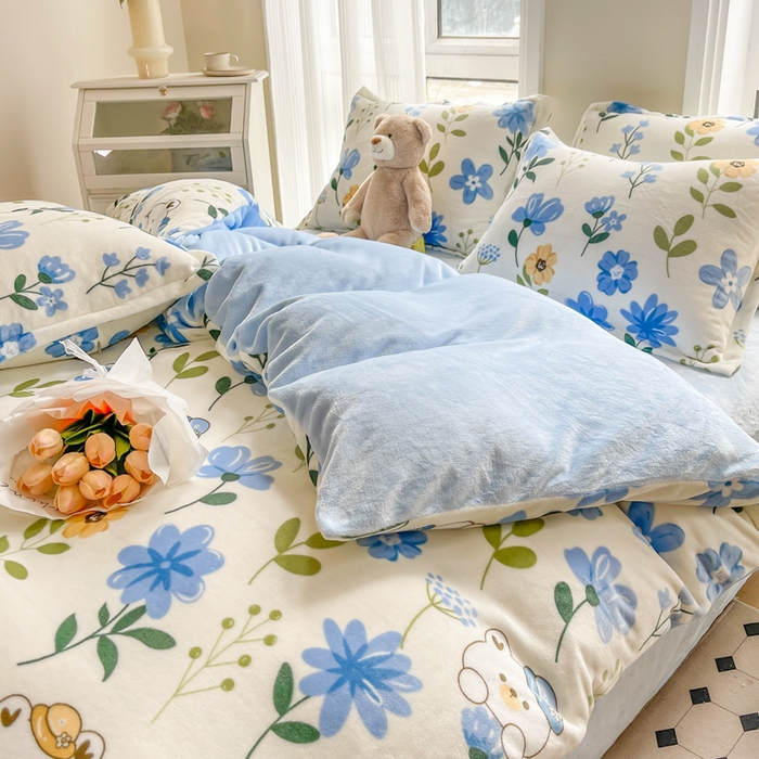 91家纺网 家纺一手货源 找家纺 宝薇 2025新款加厚保暖简约风小版印花牛奶绒四件套 蓝色心情