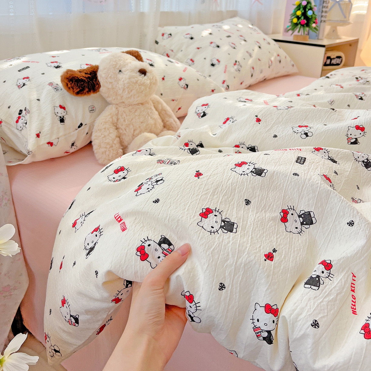 91家纺网 家纺一手货源 找家纺 奈颜 2025新款三丽鸥爆款云感双层纱印花四件套学生宿舍三件套-含防伪吊牌-提供买家秀 嗨皮KT