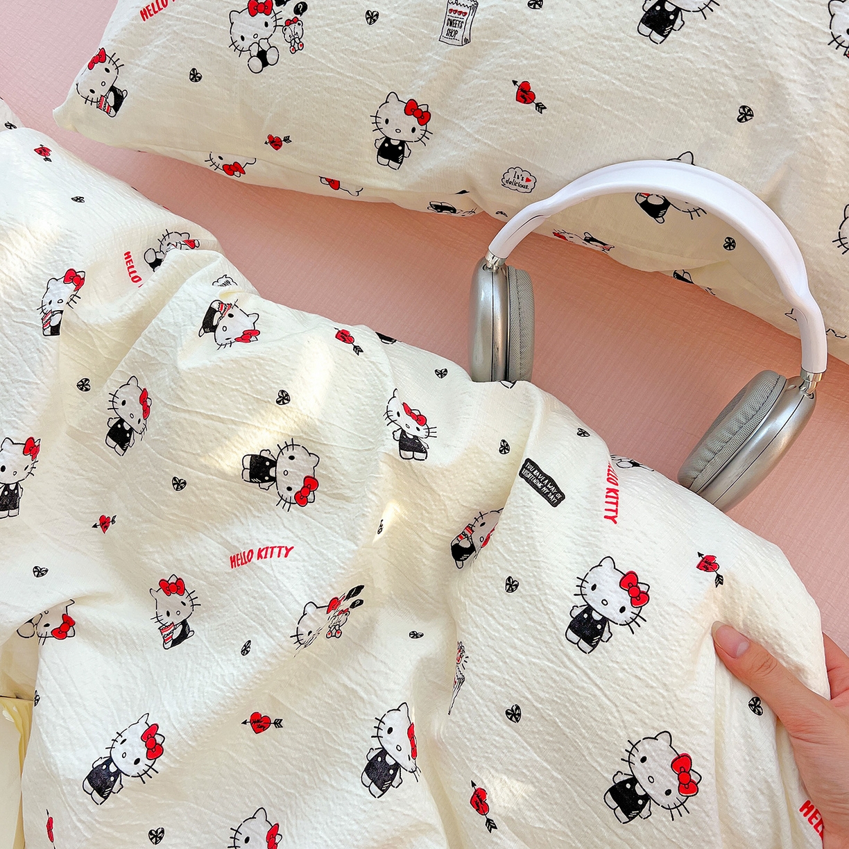 91家纺网 家纺一手货源 找家纺 奈颜 2025新款三丽鸥爆款云感双层纱印花四件套学生宿舍三件套-含防伪吊牌-提供买家秀 嗨皮KT