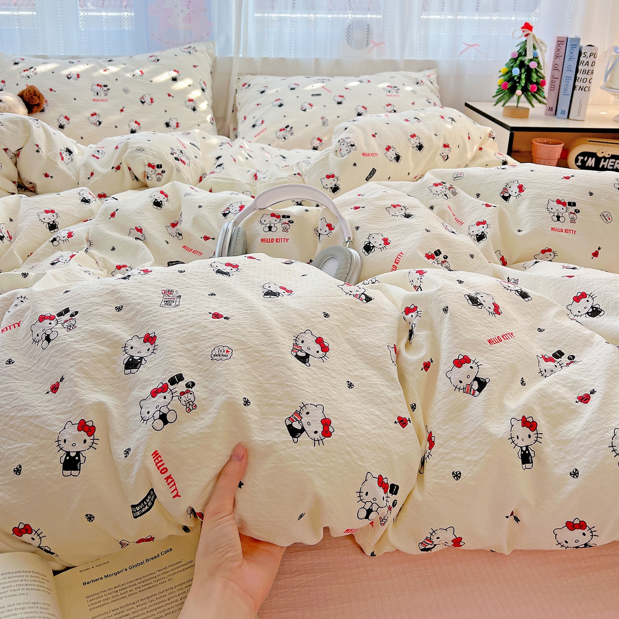 91家纺网 家纺一手货源 找家纺 奈颜 2025新款三丽鸥爆款云感双层纱印花四件套学生宿舍三件套-含防伪吊牌-提供买家秀 嗨皮KT