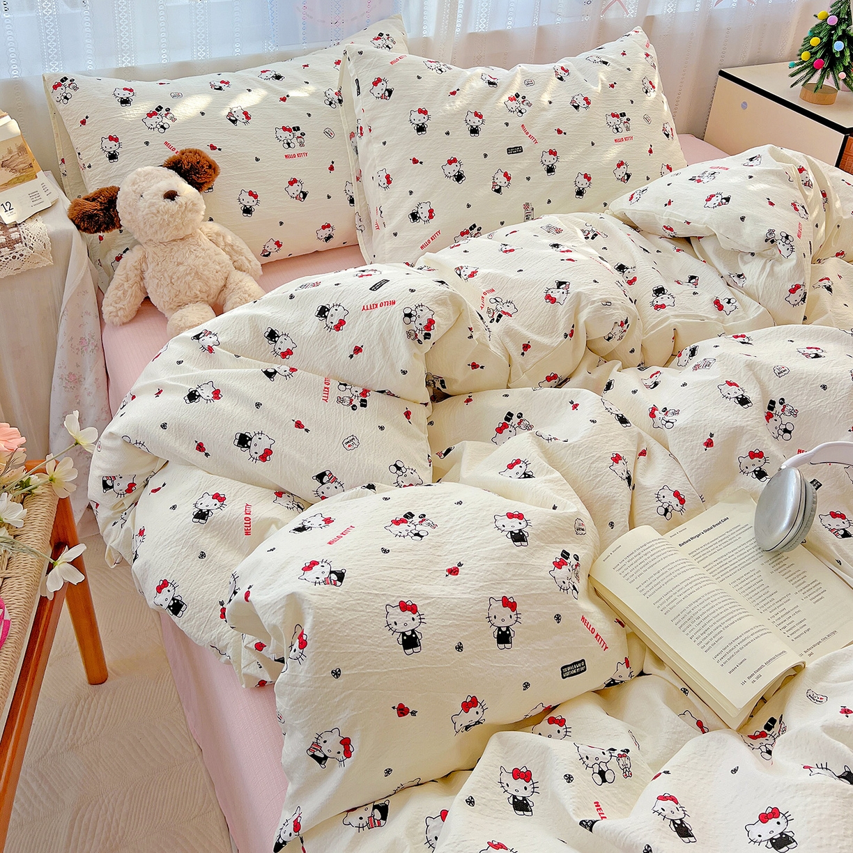 91家纺网 家纺一手货源 找家纺 奈颜 2025新款三丽鸥爆款云感双层纱印花四件套学生宿舍三件套-含防伪吊牌-提供买家秀 嗨皮KT