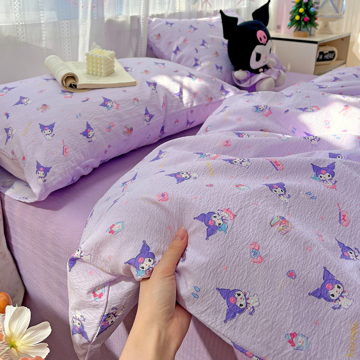 91家纺网 家纺一手货源 找家纺 奈颜 2025新款三丽鸥爆款云感双层纱印花四件套学生宿舍三件套-含防伪吊牌-提供买家秀 库洛米-浅紫