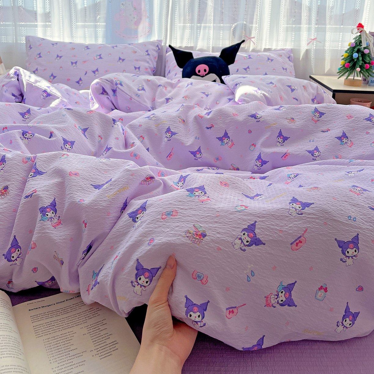 91家纺网 家纺一手货源 找家纺 奈颜 2025新款三丽鸥爆款云感双层纱印花四件套学生宿舍三件套-含防伪吊牌-提供买家秀 库洛米-浅紫