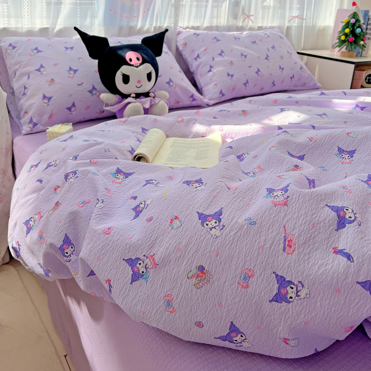 91家纺网 家纺一手货源 找家纺 奈颜 2025新款三丽鸥爆款云感双层纱印花四件套学生宿舍三件套-含防伪吊牌-提供买家秀 库洛米-浅紫