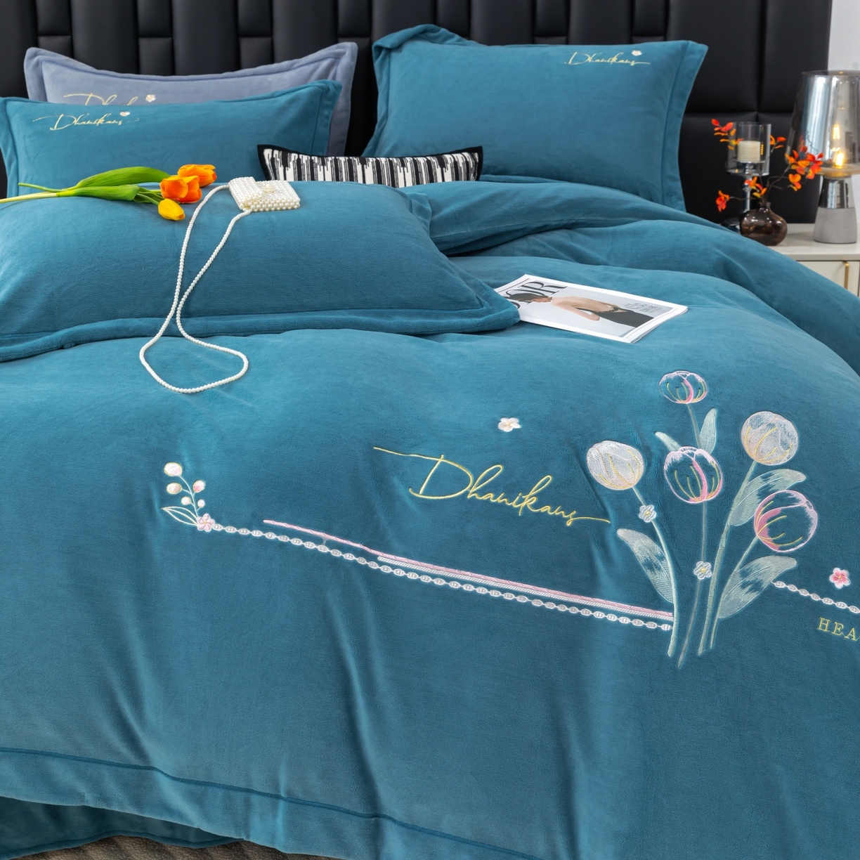 91家纺网 家纺一手货源 找家纺 优姿家纺 2025新款10斤牛奶绒宽边绣花保暖四件套-郁金花香 郁金花香-宝石蓝