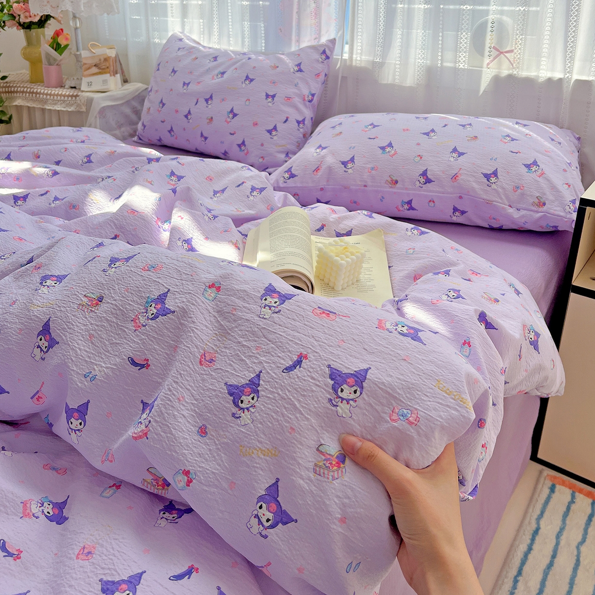 91家纺网 家纺一手货源 找家纺 奈颜 2025新款三丽鸥爆款云感双层纱印花四件套学生宿舍三件套-含防伪吊牌-提供买家秀 库洛米-浅紫