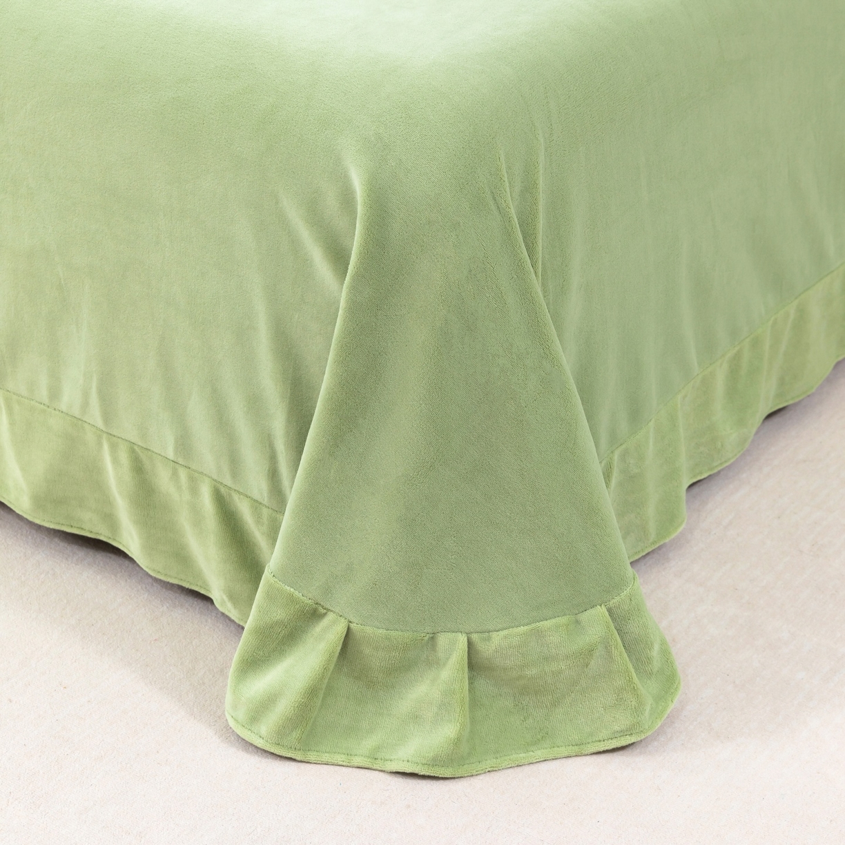 91家纺网 家纺一手货源 找家纺 优姿家纺 2025新款10斤牛奶绒宽边绣花保暖四件套-郁金花香 郁金花香-抹茶绿