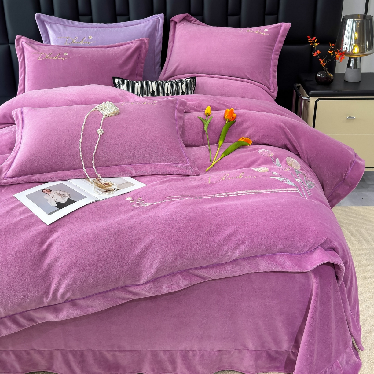 91家纺网 家纺一手货源 找家纺 优姿家纺 2025新款10斤牛奶绒宽边绣花保暖四件套-郁金花香 郁金花香-紫