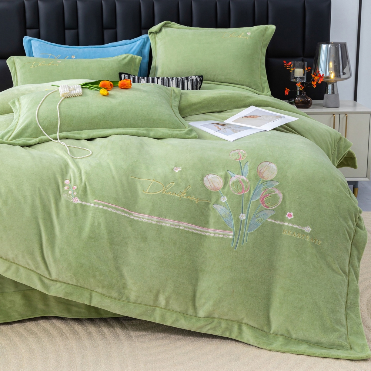 91家纺网 家纺一手货源 找家纺 优姿家纺 2025新款10斤牛奶绒宽边绣花保暖四件套-郁金花香 郁金花香-抹茶绿