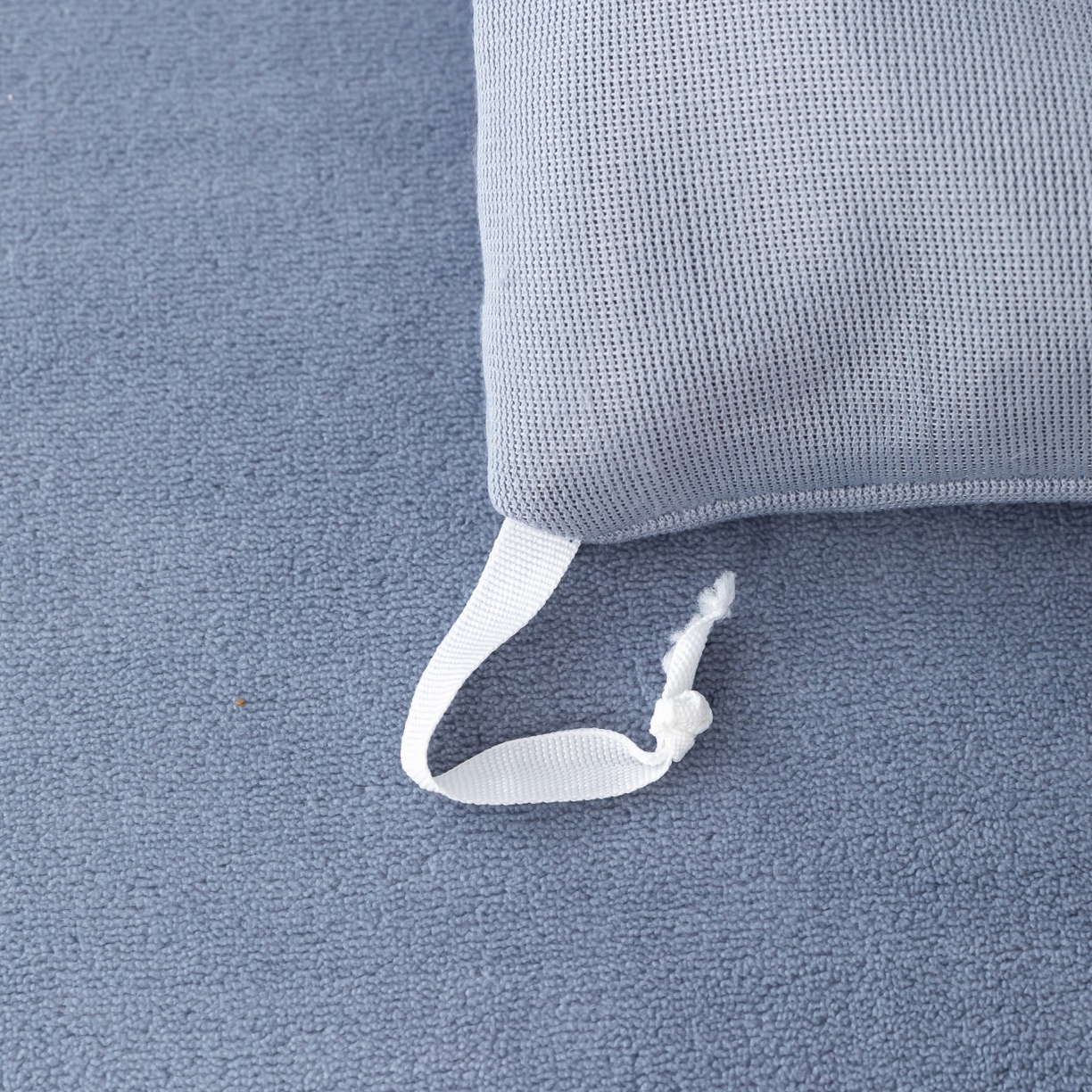 91家纺网 家纺一手货源 找家纺 优姿家纺 2025新款10斤牛奶绒宽边绣花保暖四件套-郁金花香 郁金花香-典雅灰