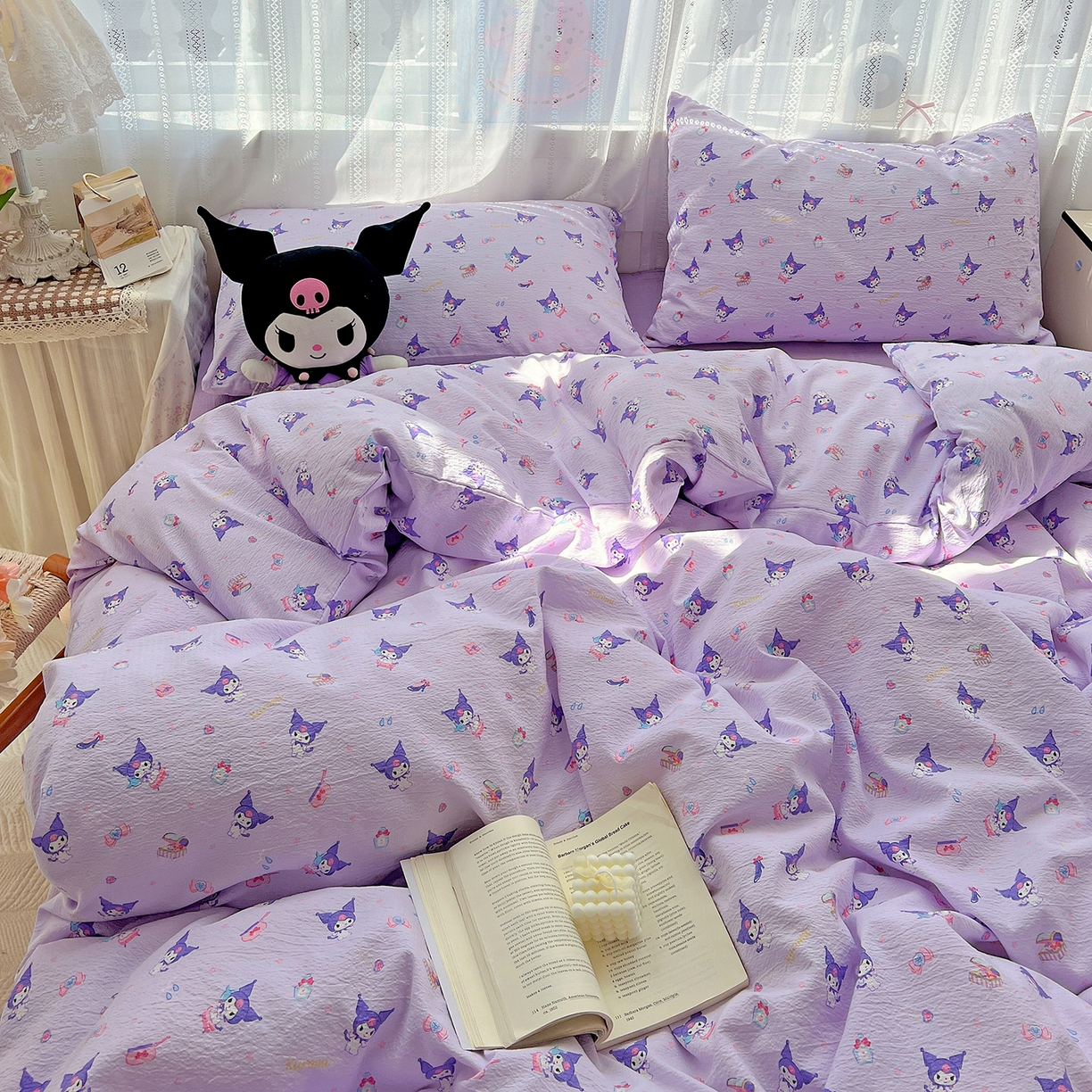 91家纺网 家纺一手货源 找家纺 奈颜 2025新款三丽鸥爆款云感双层纱印花四件套学生宿舍三件套-含防伪吊牌-提供买家秀 库洛米-浅紫