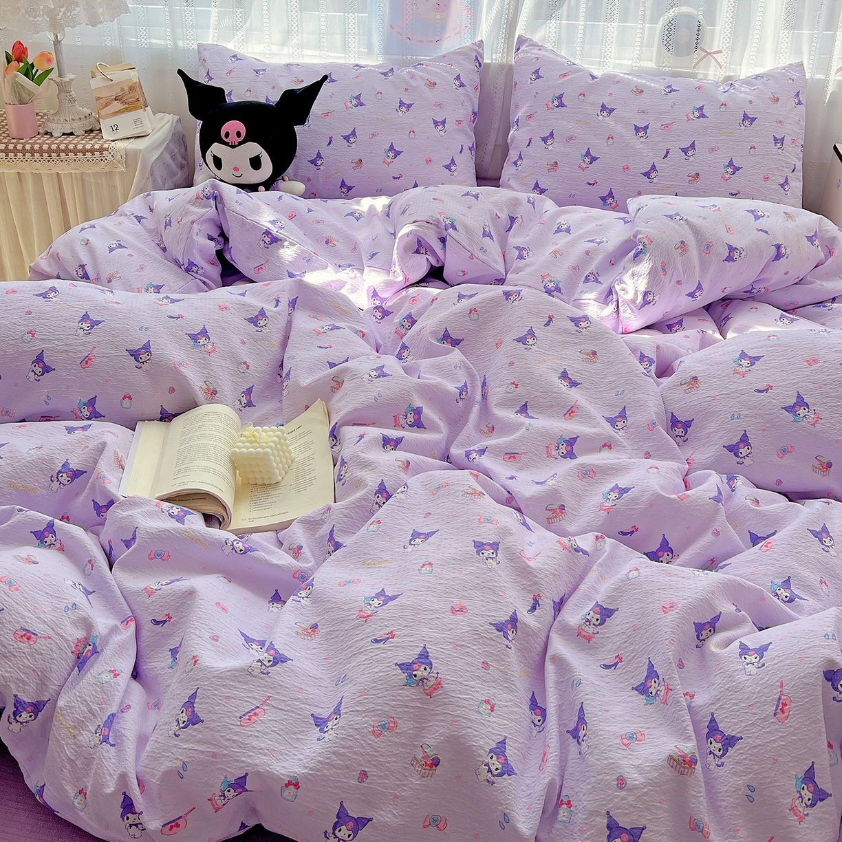 91家纺网 家纺一手货源 找家纺 奈颜 2025新款三丽鸥爆款云感双层纱印花四件套学生宿舍三件套-含防伪吊牌-提供买家秀 库洛米-浅紫