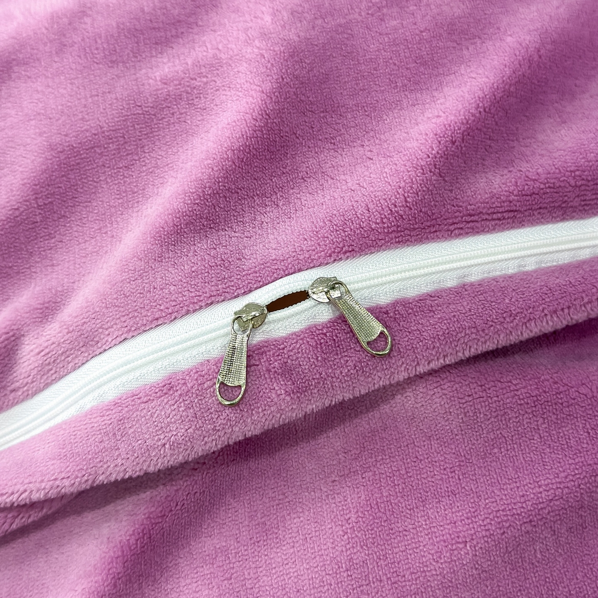 91家纺网 家纺一手货源 找家纺 优姿家纺 2025新款10斤牛奶绒宽边绣花保暖四件套-郁金花香 郁金花香-紫