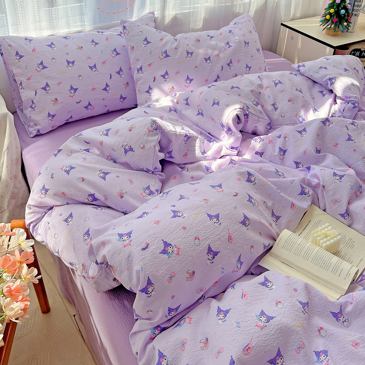 91家纺网 家纺一手货源 找家纺 奈颜 2025新款三丽鸥爆款云感双层纱印花四件套学生宿舍三件套-含防伪吊牌-提供买家秀 库洛米-浅紫