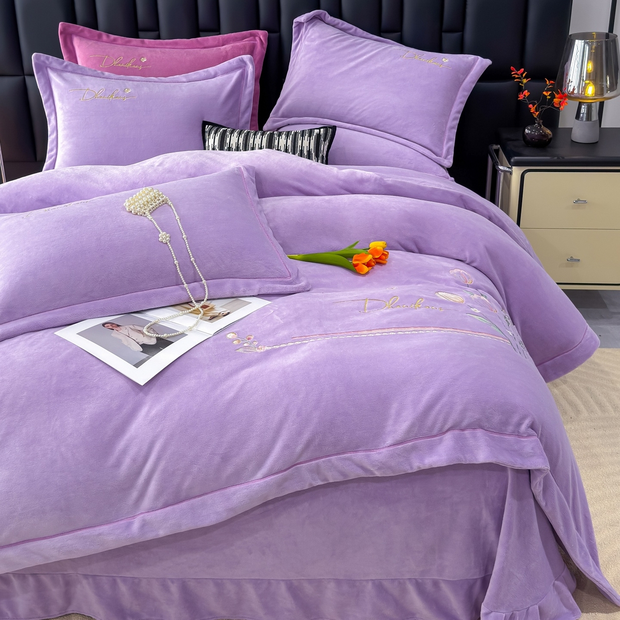 91家纺网 家纺一手货源 找家纺 优姿家纺 2025新款10斤牛奶绒宽边绣花保暖四件套-郁金花香 郁金花香-千代紫