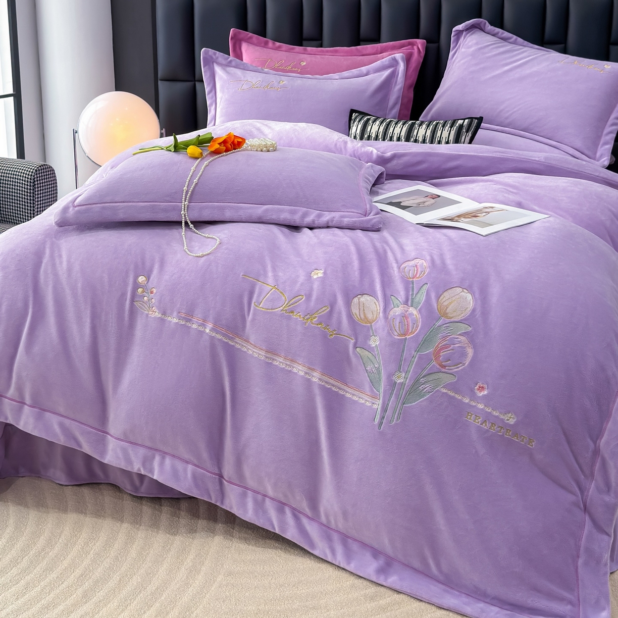 91家纺网 家纺一手货源 找家纺 优姿家纺 2025新款10斤牛奶绒宽边绣花保暖四件套-郁金花香 郁金花香-千代紫