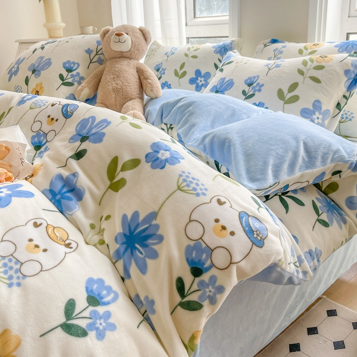 91家纺网 家纺一手货源 找家纺 宝薇 2025新款加厚保暖简约风小版印花牛奶绒四件套 蓝色心情