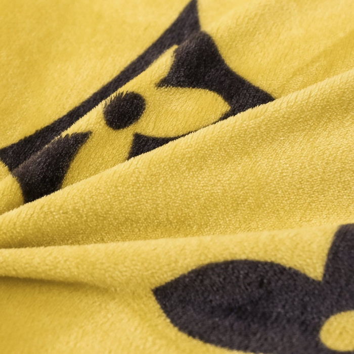 91家纺网 家纺一手货源 找家纺 宝薇 2025新款加厚保暖简约风小版印花牛奶绒四件套 大咖-黄