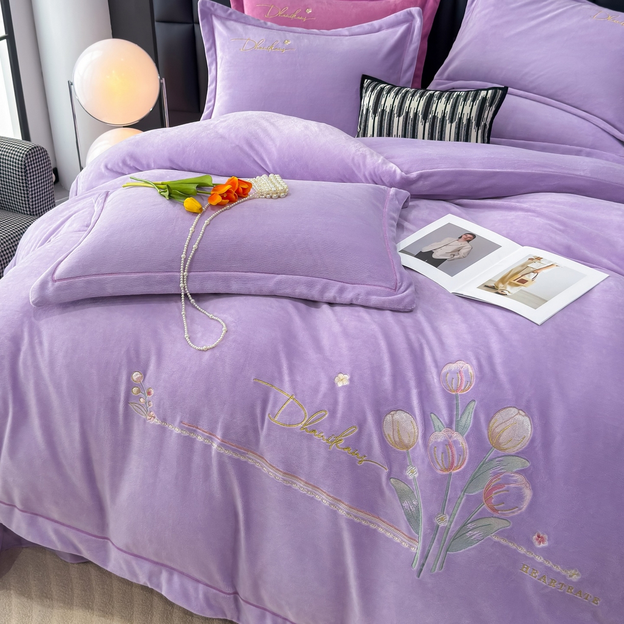 91家纺网 家纺一手货源 找家纺 优姿家纺 2025新款10斤牛奶绒宽边绣花保暖四件套-郁金花香 郁金花香-千代紫