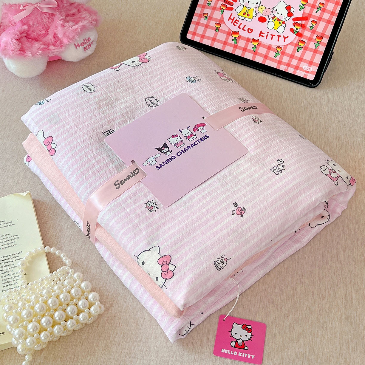 91家纺网 家纺一手货源 找家纺 奈颜 2025新款三丽鸥爆款云感双层纱印花四件套学生宿舍三件套-含防伪吊牌-提供买家秀 条纹KT-浅粉