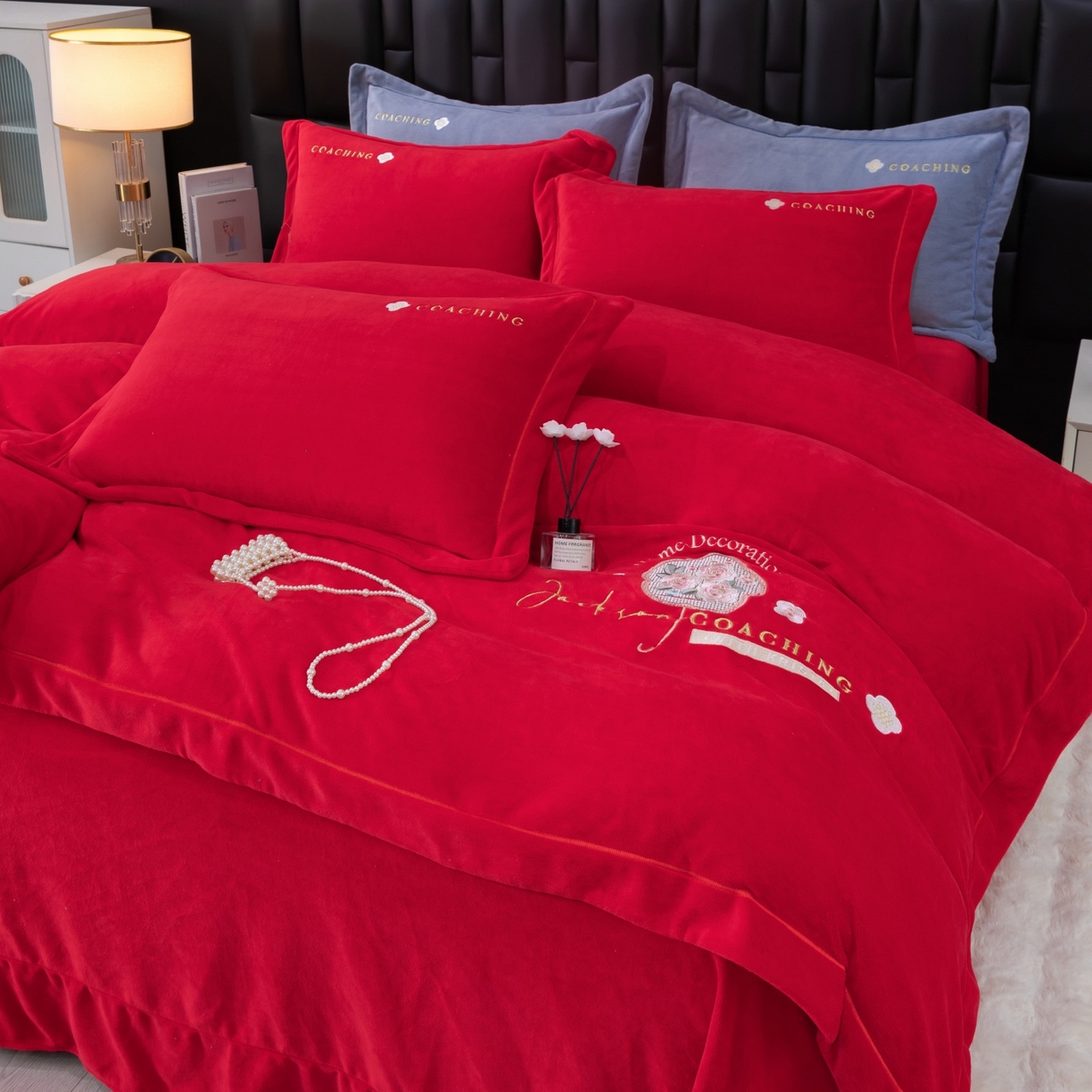 91家纺网 家纺一手货源 找家纺 （总）优姿家纺 2025新款10斤牛奶绒宽边绣花保暖四件套-田园印象