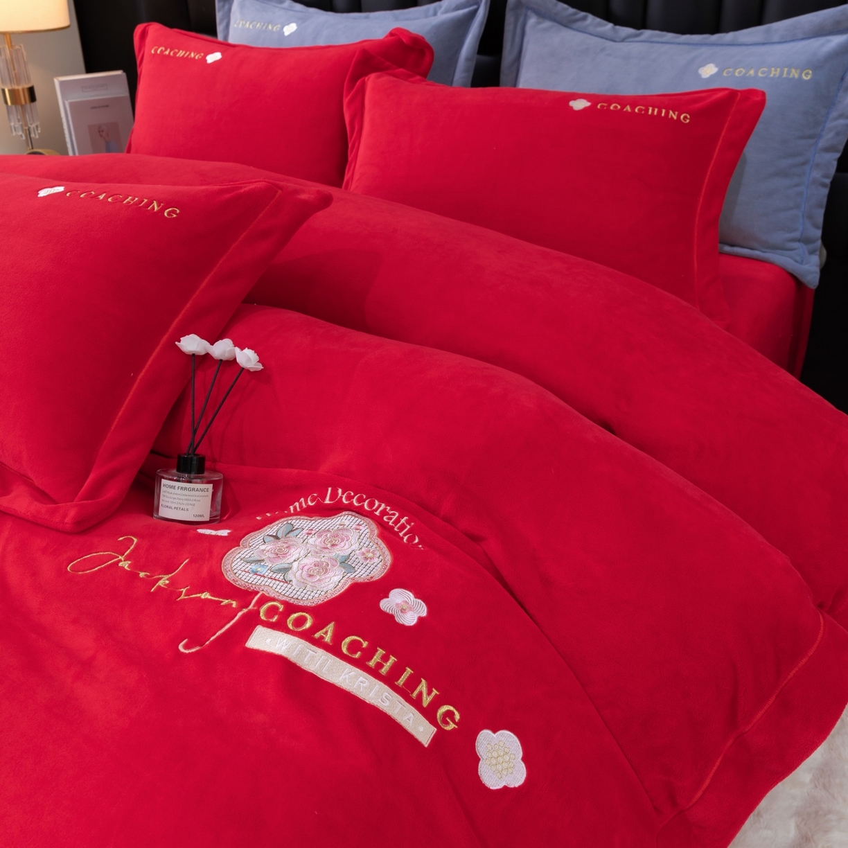 91家纺网 家纺一手货源 找家纺 （总）优姿家纺 2025新款10斤牛奶绒宽边绣花保暖四件套-田园印象