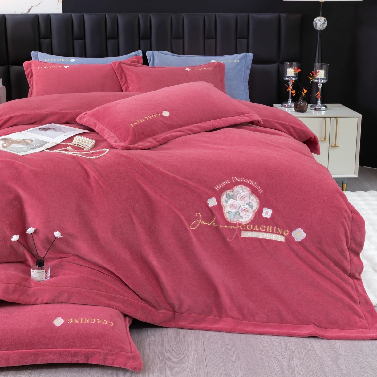 91家纺网 家纺一手货源 找家纺 优姿家纺 2025新款10斤牛奶绒宽边绣花保暖四件套-田园印象 田园印象-皮红