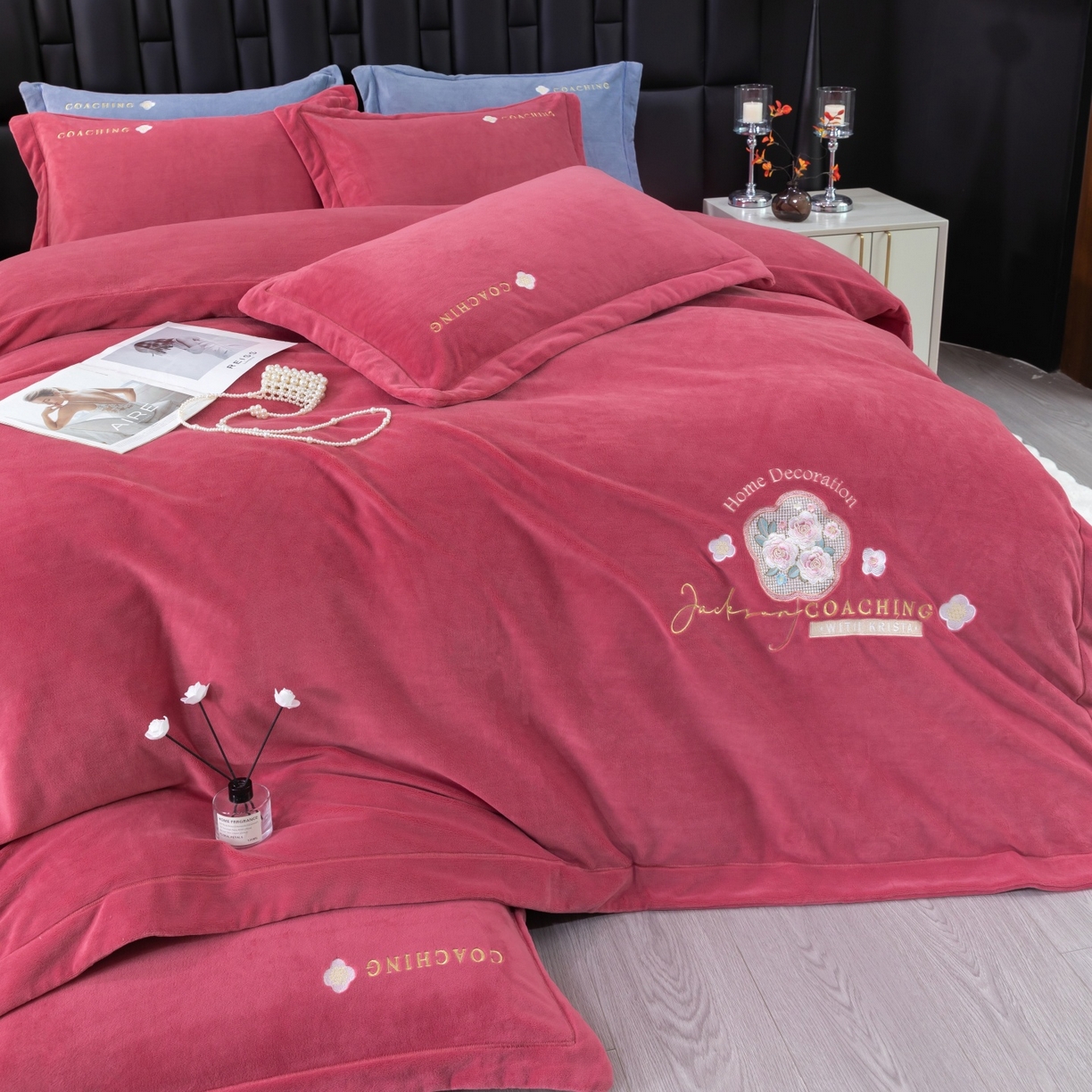 91家纺网 家纺一手货源 找家纺 优姿家纺 2025新款10斤牛奶绒宽边绣花保暖四件套-田园印象 田园印象-皮红