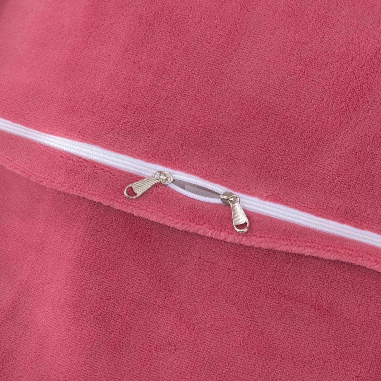 91家纺网 家纺一手货源 找家纺 优姿家纺 2025新款10斤牛奶绒宽边绣花保暖四件套-田园印象 田园印象-皮红