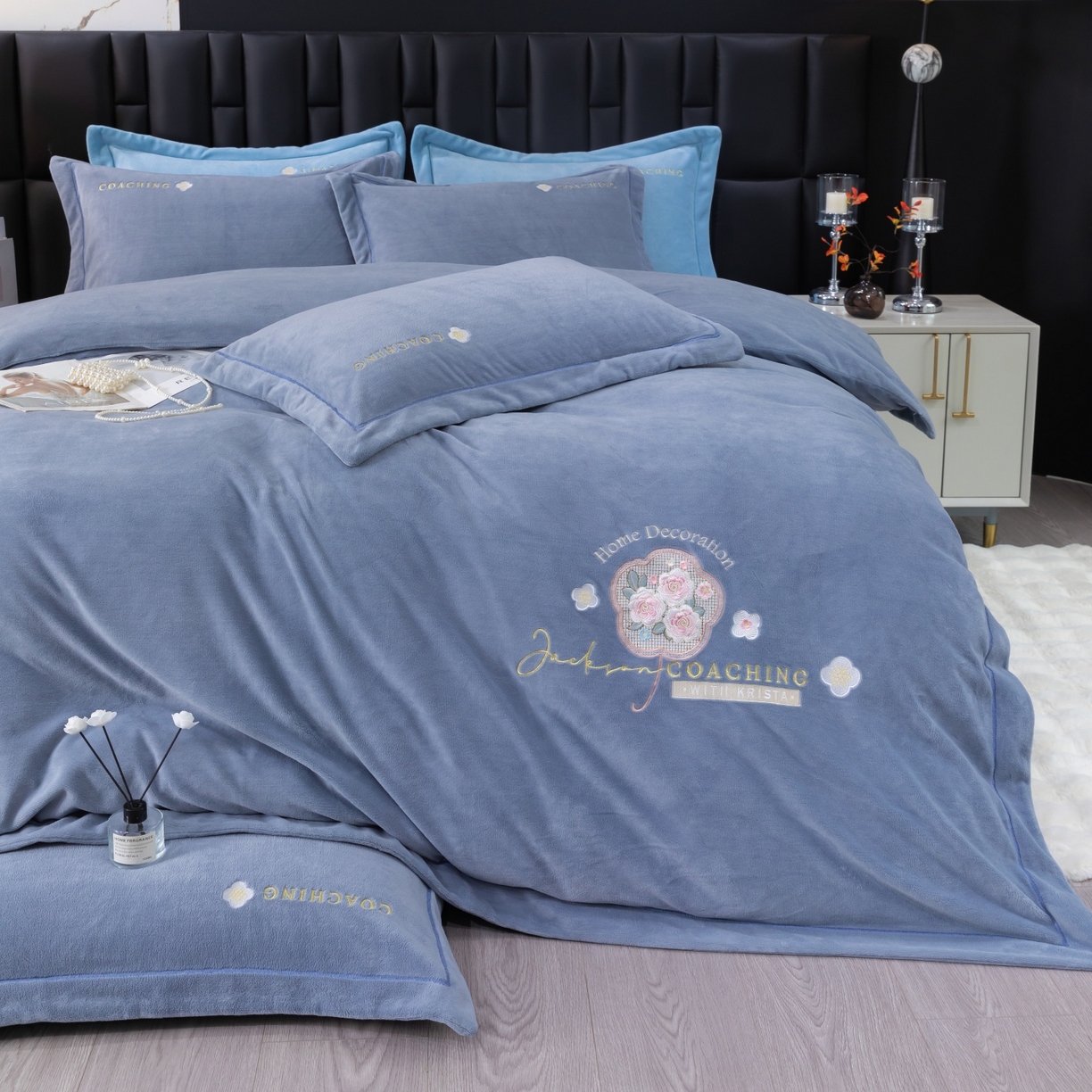 91家纺网 家纺一手货源 找家纺 优姿家纺 2025新款10斤牛奶绒宽边绣花保暖四件套-田园印象 田园印象-典雅灰