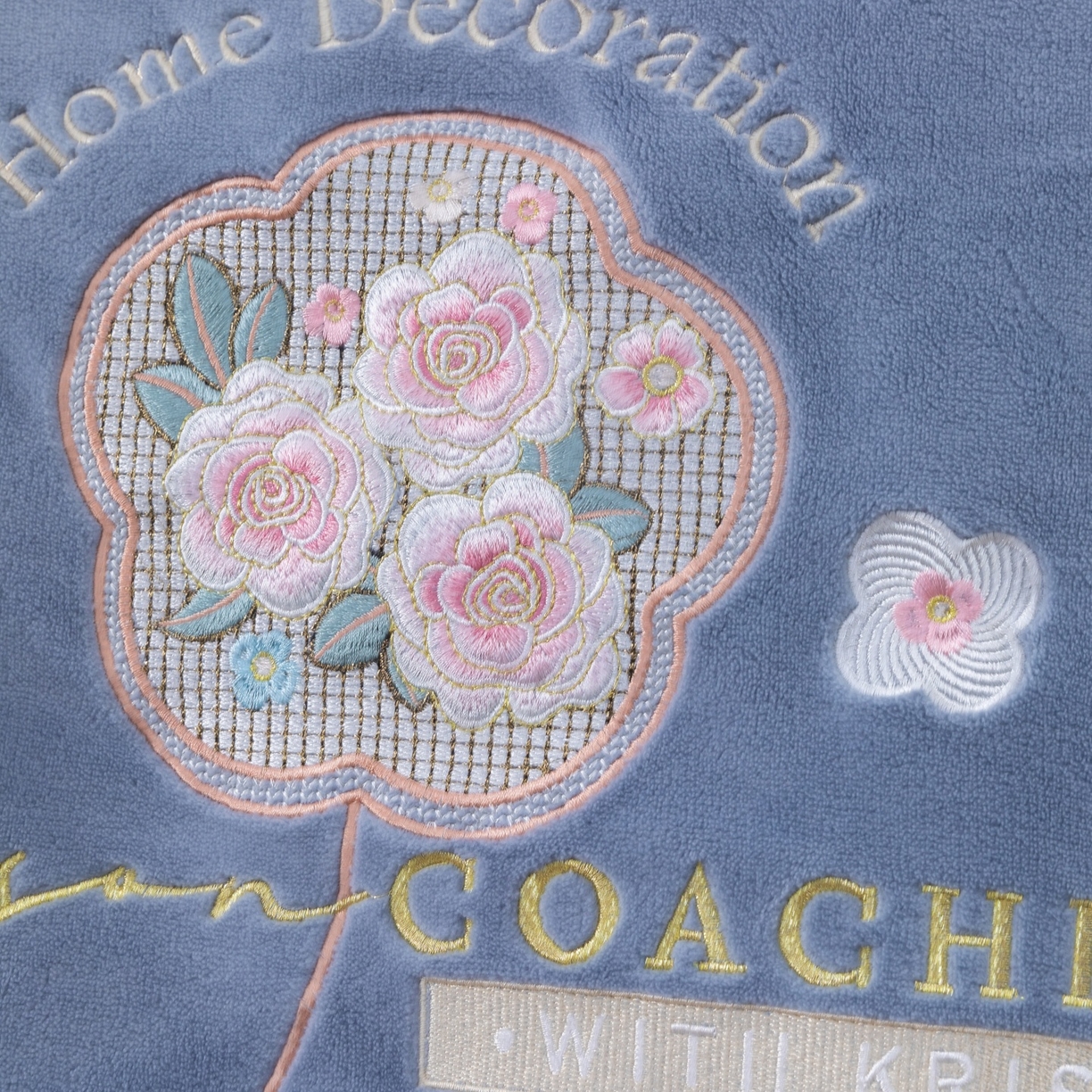 91家纺网 家纺一手货源 找家纺 优姿家纺 2025新款10斤牛奶绒宽边绣花保暖四件套-田园印象 田园印象-典雅灰