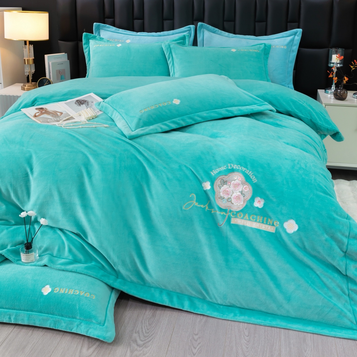 91家纺网 家纺一手货源 找家纺 优姿家纺 2025新款10斤牛奶绒宽边绣花保暖四件套-田园印象 田园印象-湖兰