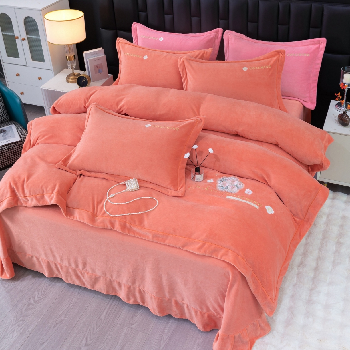 91家纺网 家纺一手货源 找家纺 优姿家纺 2025新款10斤牛奶绒宽边绣花保暖四件套-田园印象 田园印象-桔