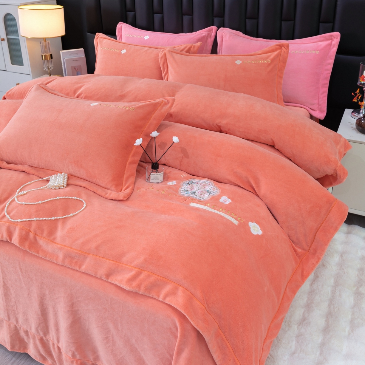 91家纺网 家纺一手货源 找家纺 优姿家纺 2025新款10斤牛奶绒宽边绣花保暖四件套-田园印象 田园印象-桔