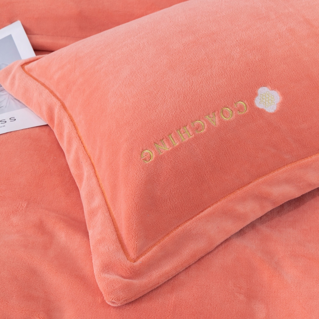 91家纺网 家纺一手货源 找家纺 优姿家纺 2025新款10斤牛奶绒宽边绣花保暖四件套-田园印象 田园印象-桔