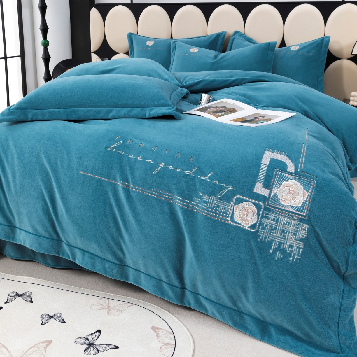 91家纺网 家纺一手货源 找家纺 （总）优姿家纺 2025新款10斤牛奶绒宽边绣花保暖四件套-简单生活