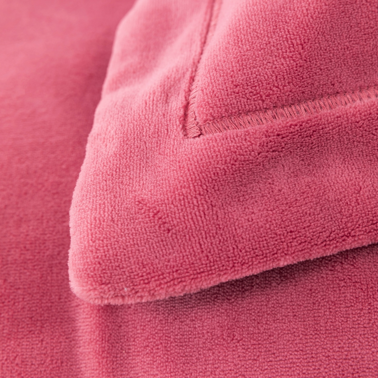 91家纺网 家纺一手货源 找家纺 优姿家纺 2025新款10斤牛奶绒宽边绣花保暖四件套-简单生活 简单生活-皮红