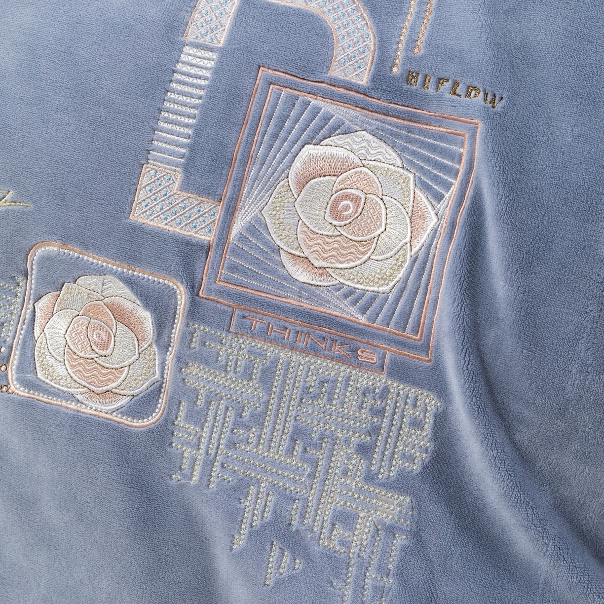 91家纺网 家纺一手货源 找家纺 优姿家纺 2025新款10斤牛奶绒宽边绣花保暖四件套-简单生活 简单生活-典雅灰