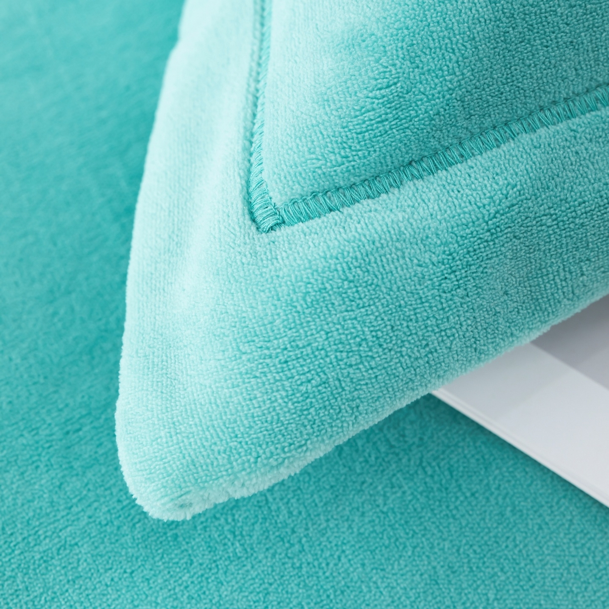 91家纺网 家纺一手货源 找家纺 优姿家纺 2025新款10斤牛奶绒宽边绣花保暖四件套-简单生活 简单生活-湖兰