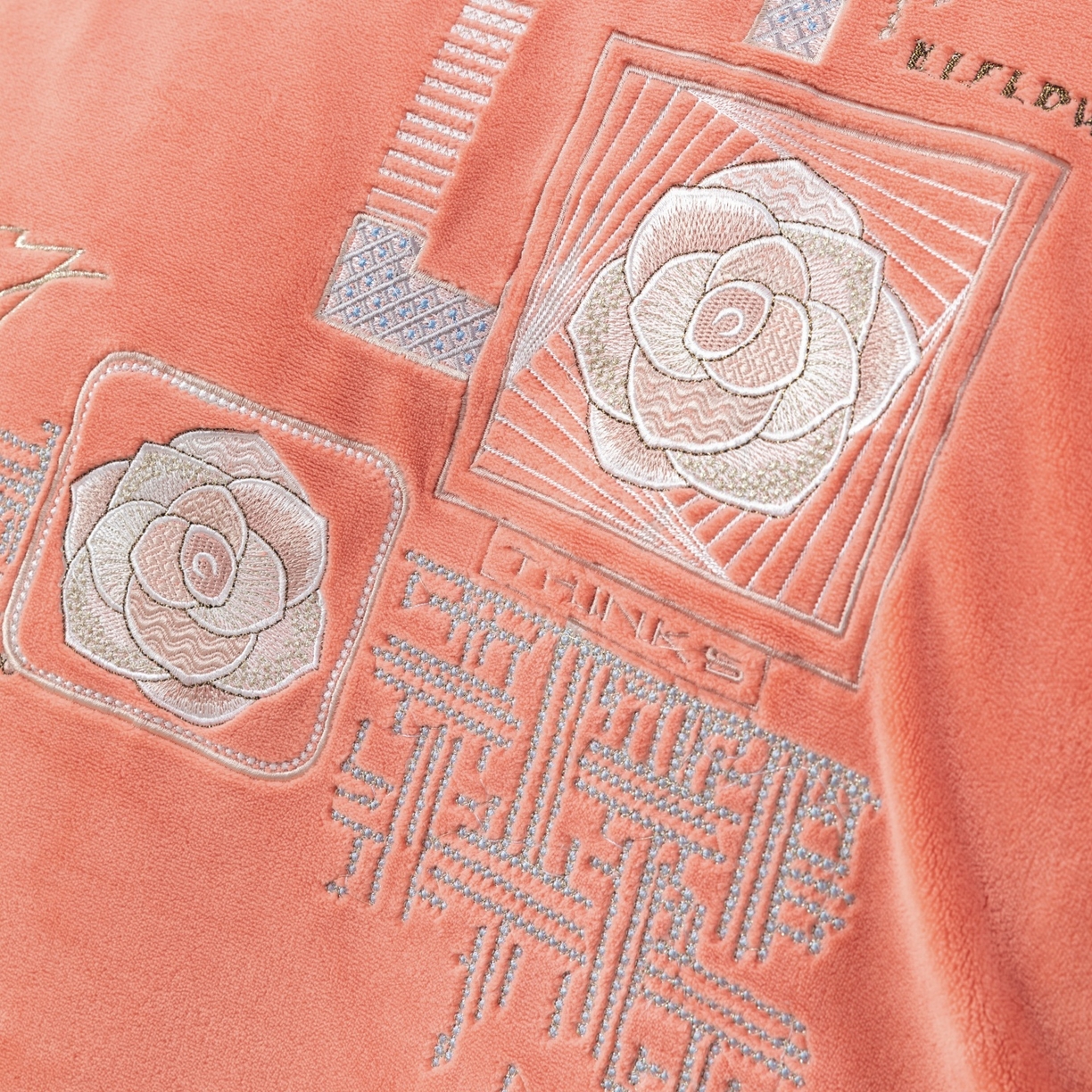 91家纺网 家纺一手货源 找家纺 优姿家纺 2025新款10斤牛奶绒宽边绣花保暖四件套-简单生活 简单生活-桔