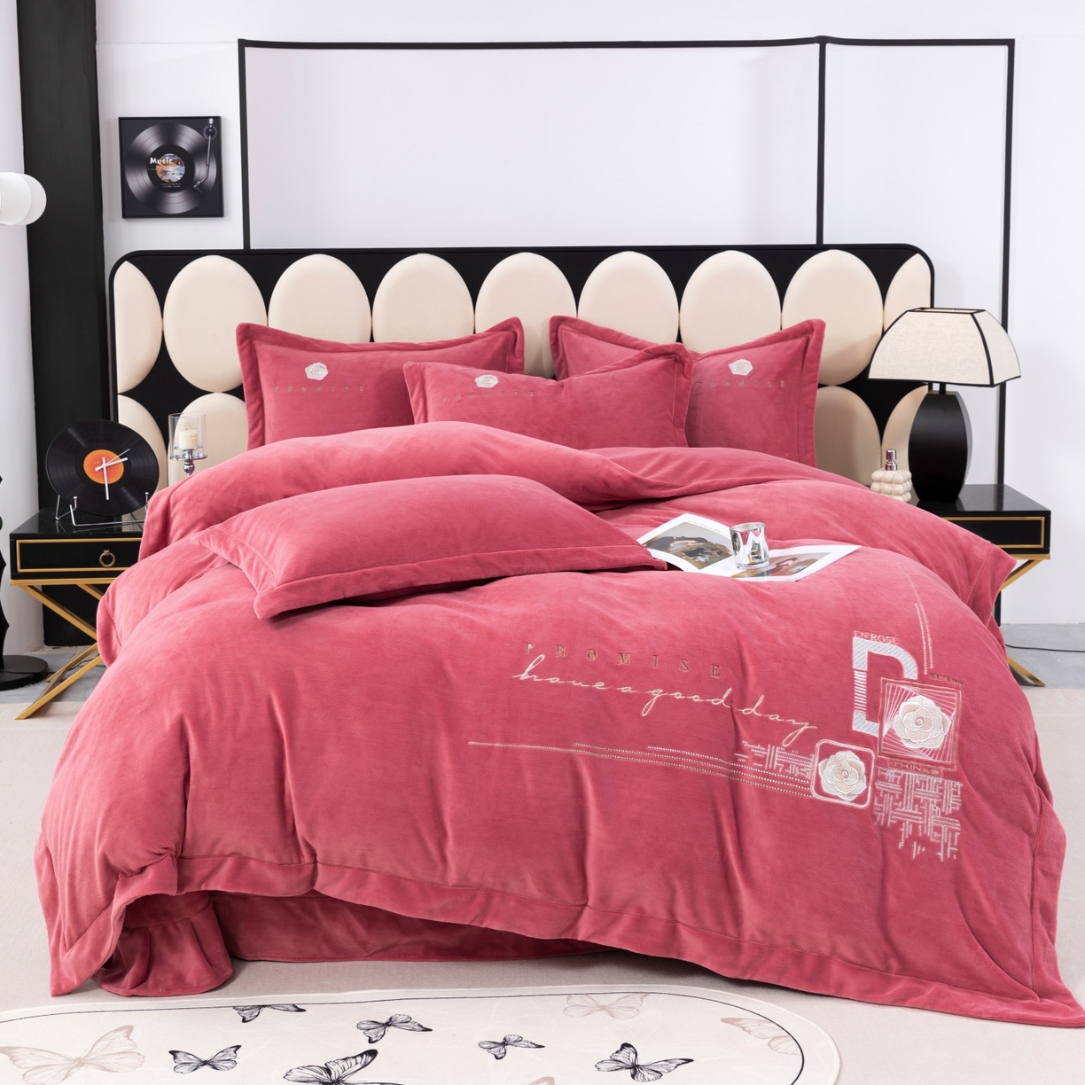 91家纺网 家纺一手货源 找家纺 优姿家纺 2025新款10斤牛奶绒宽边绣花保暖四件套-简单生活 简单生活-皮红