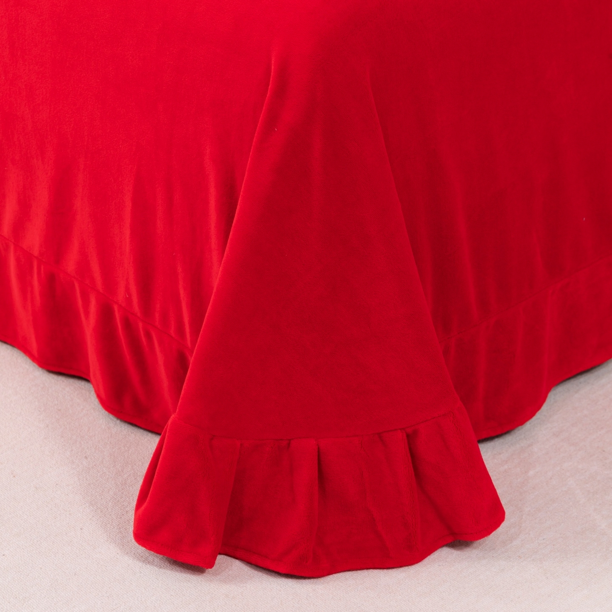 91家纺网 家纺一手货源 找家纺 优姿家纺 2025新款10斤牛奶绒宽边绣花保暖四件套-简单生活 简单生活-大红