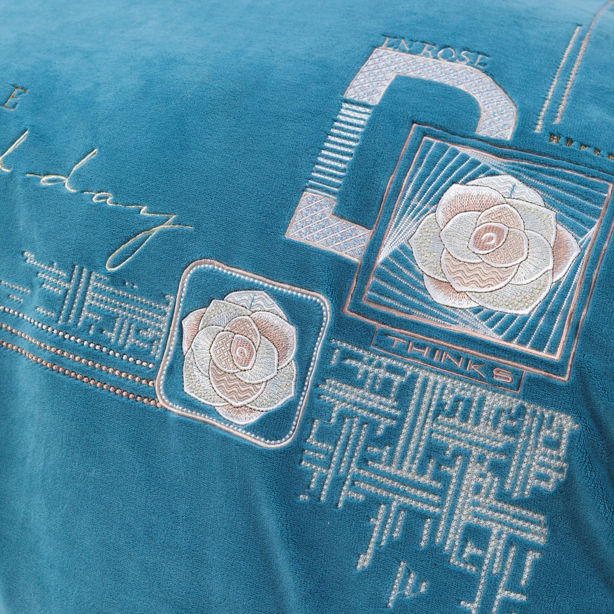 91家纺网 家纺一手货源 找家纺 优姿家纺 2025新款10斤牛奶绒宽边绣花保暖四件套-简单生活 简单生活-宝石蓝