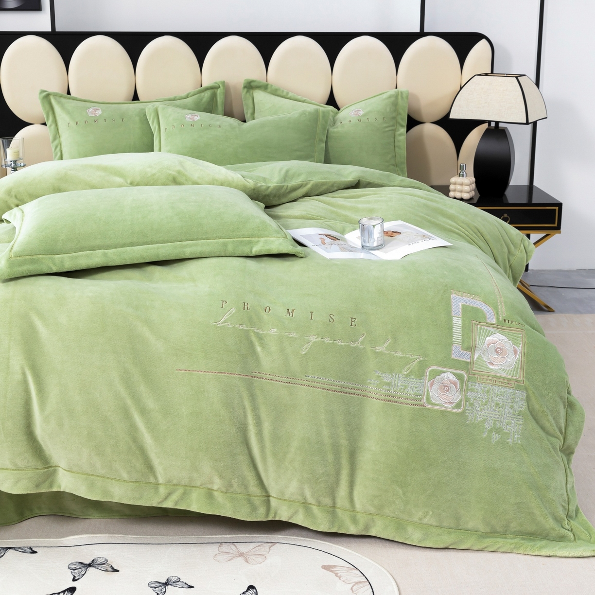 91家纺网 家纺一手货源 找家纺 优姿家纺 2025新款10斤牛奶绒宽边绣花保暖四件套-简单生活 简单生活-抹茶绿