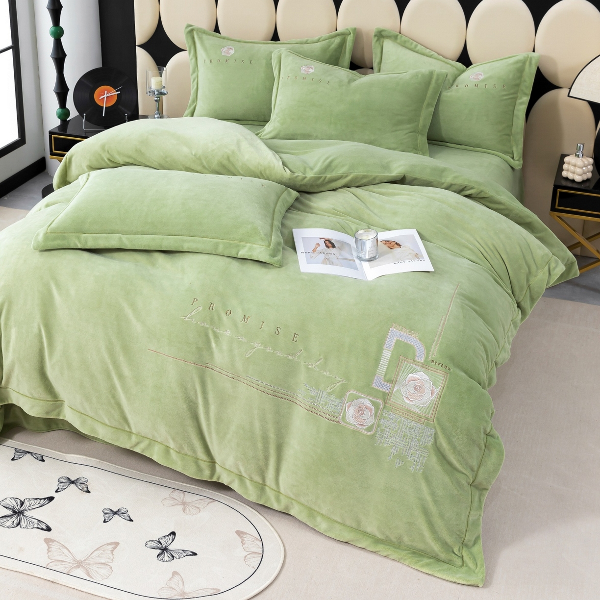 91家纺网 家纺一手货源 找家纺 优姿家纺 2025新款10斤牛奶绒宽边绣花保暖四件套-简单生活 简单生活-抹茶绿