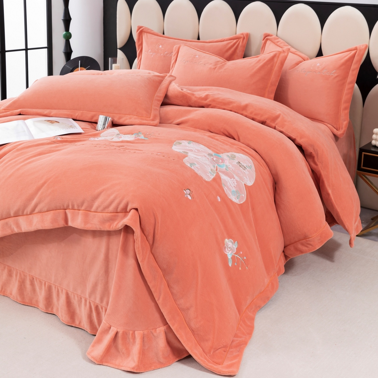 91家纺网 家纺一手货源 找家纺 优姿家纺 2025新款10斤牛奶绒宽边绣花保暖四件套-蝴蝶心语 蝴蝶心语-桔