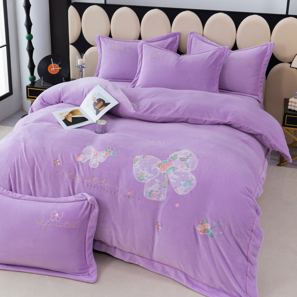 91家纺网 家纺一手货源 找家纺 优姿家纺 2025新款10斤牛奶绒宽边绣花保暖四件套-蝴蝶心语 蝴蝶心语-千代紫